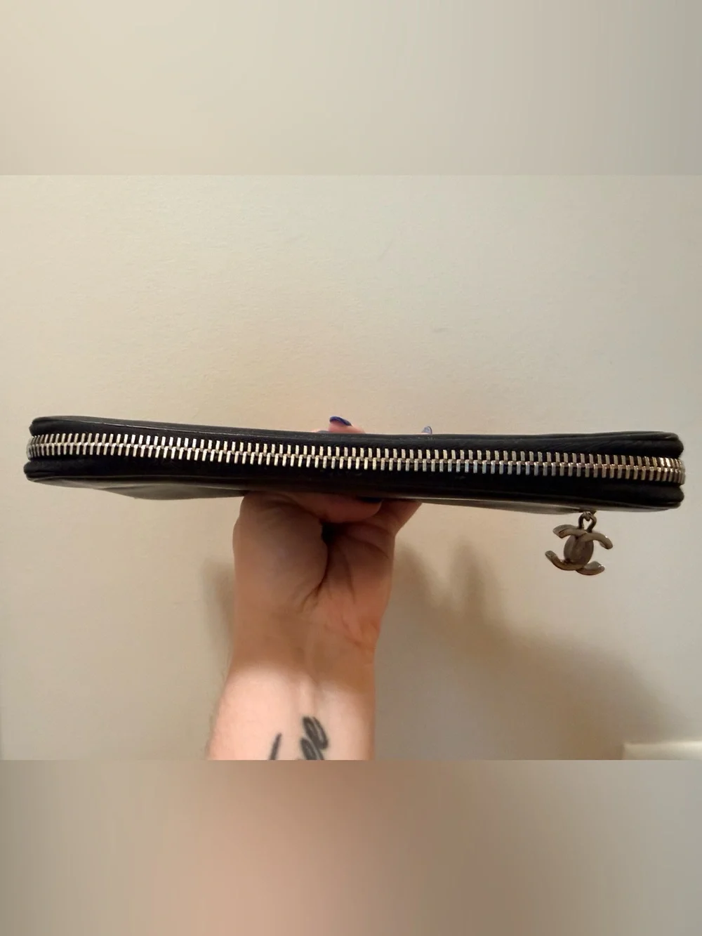 *Rare* Authentic Chanel - Lambskin Zippy Wallet